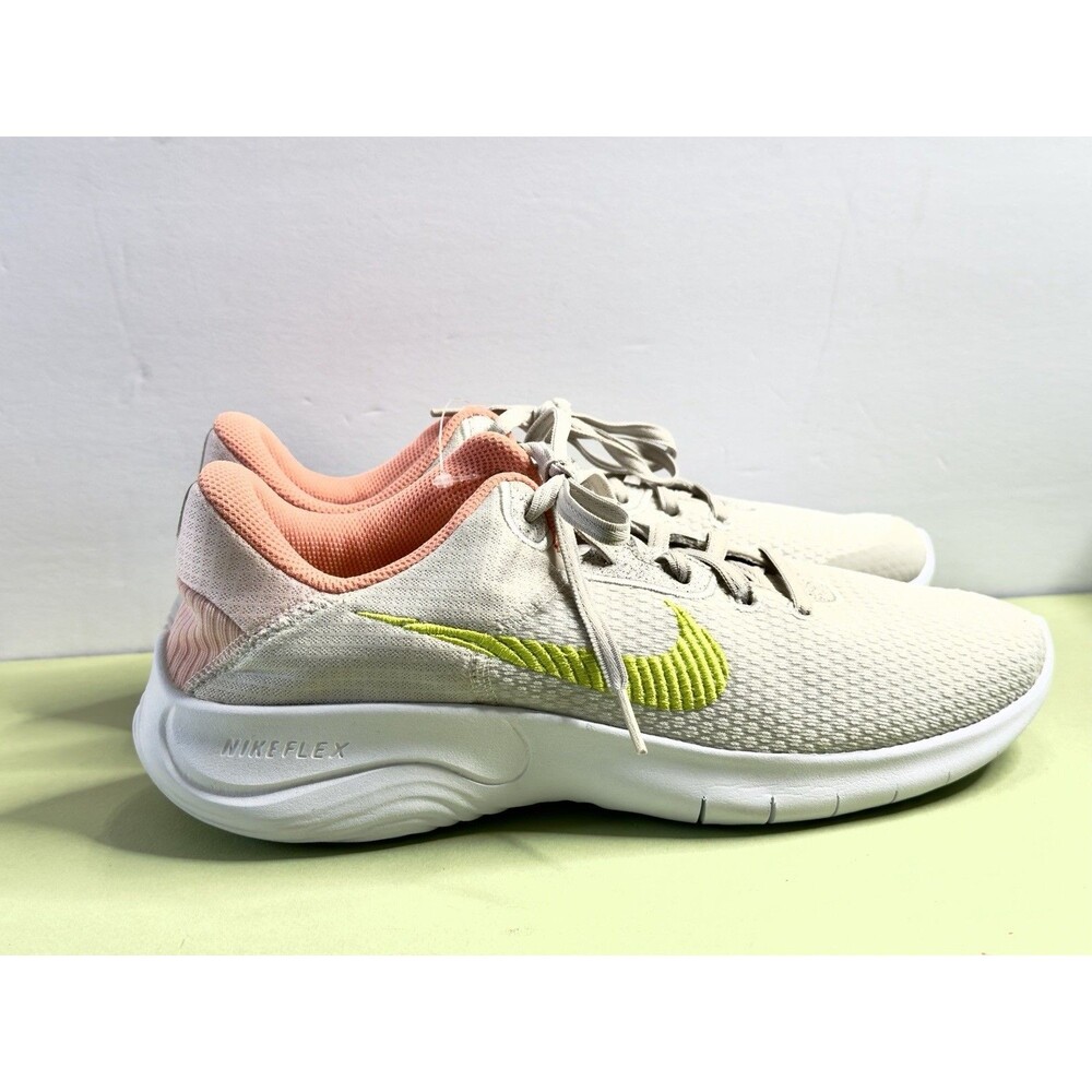 Nike Flex Experience Run 12 Womens Size 10 White Athletic Running Shoes Sneakers
